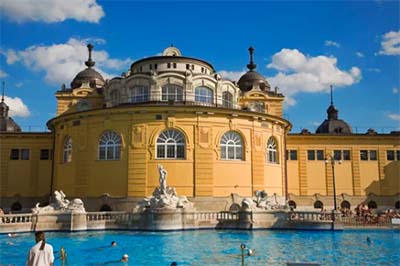 les thermes de Budapest en Hongrie