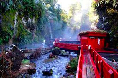 les thermes geometricas de conaripe au chili