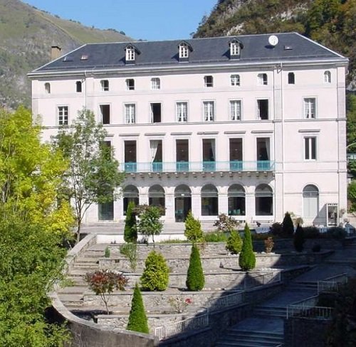 Cure à Eaux Chaudes dans les Pyrénées Atlantiques