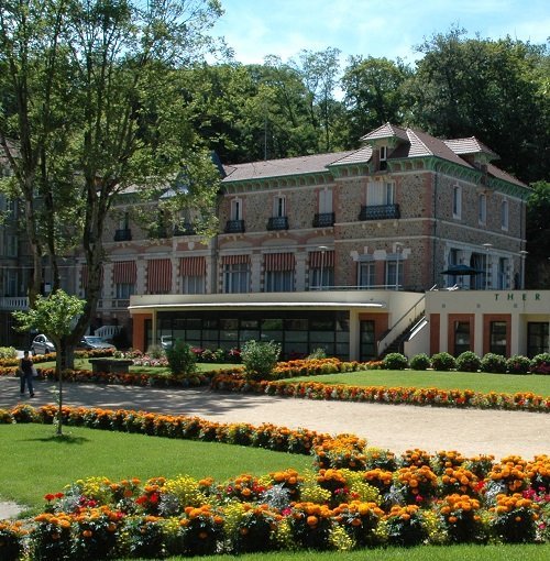 Evaux les bains - Cure thermale dans la Creuse avec le parc thermal