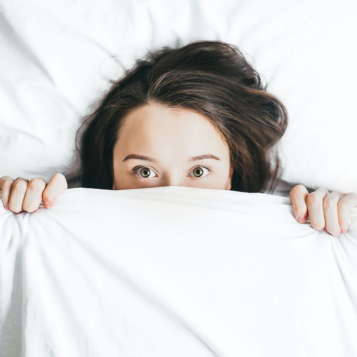 jeune femme atteinte d'insomnie