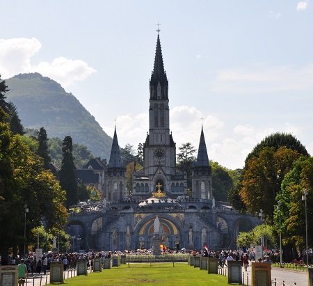 Lourdes et la grotte miraculeuse