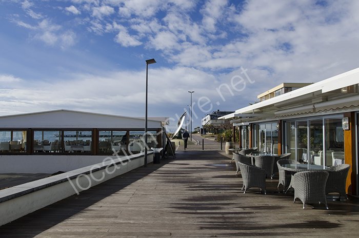 Promenade au bord de l'étang de Thau à Balaruc les Bains