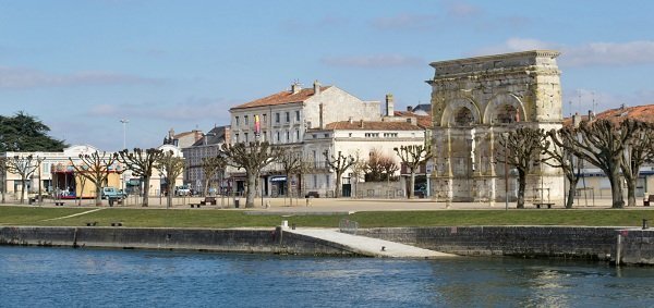 Saintes et son arc de Germanicus