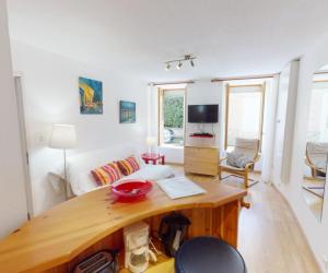 Photo Beau T1 2 pers - à 3 minutes à pied des cures de Luchon - 550€ les 3 semaines