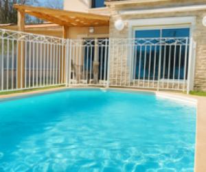 Photo Villa 80m2 climatisée avec piscine privée Gréoux-les-Bains avec 2 chambres
