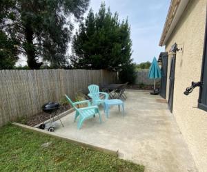 Photo Gite de 42 m2 de plain pied avec terrasse, jardin et parking Jonzac