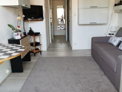 Photo STUDIO MEUBLE DE 22 M² AVEC BALCON TRES PROCHE ETABLISSEMENT THERMAL DE ROYAT Photo STUDIO MEUBLE DE 22 M² AVEC BALCON TRES PROCHE ETABLISSEMENT THERMAL DE ROYAT