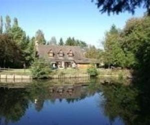 Photo Chambres spacieuses dans un parc dans la station thermale de Saint Amand les Eaux