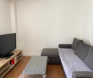 Photo F2 meublé RDC rue calme vichy