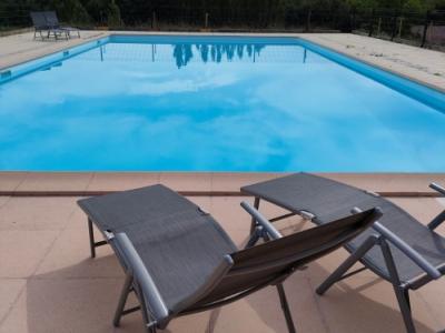 Photo Grand appartement tout confort, table d'hôtes et piscine au calme de la ... Photo Grand appartement tout confort, table d'hôtes et piscine au calme de la campagne