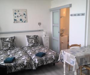 Photo Coquet appartement 2⭐️ proche des thermes de Rochefort (200m) et de son port -PORT- 