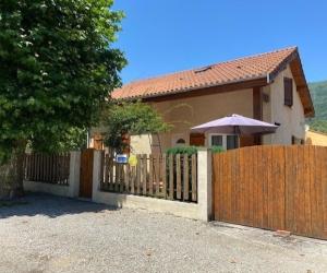 Photo Maison à 6 km des thermes d'Ussat avec 3 chambres