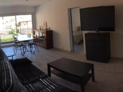 Photo Grand 2 pièces dans le centre de Dax avec balcon - lit en 160 -
