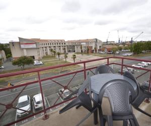 Photo 3 pièces à 700 mètres des thermes de Rochefort sur le port avec parking et balcon