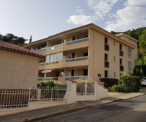 Photo Grand 2 pièces avec lit en 160, terrasse et parking à 15 min des thermes d'Amélie les Bains