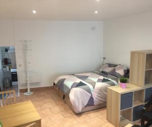Photo Charmant studio meublé 3* dans le centre-ville de Châtel à 6min à pied des thermes