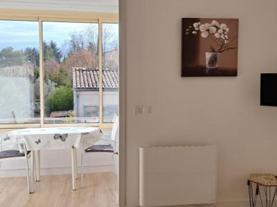 Photo Beau studio avec loggia pour curistes à 850 m des thermes GREOUX LES BAINS