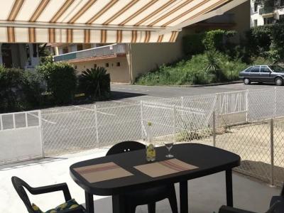 Photo Grand 2 pièces avec grande terrasse de 80m2 à Amélie les Bains - climatisation, lit en 160
