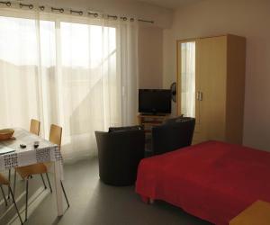 Photo Studio sur le port de Rochefort avec terrasse de 30m2 Expo Sud - A31 