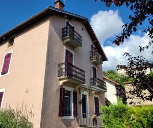 Photo 3 pièces à Aix les Bains avec parking et accès jardin - 2ème étage