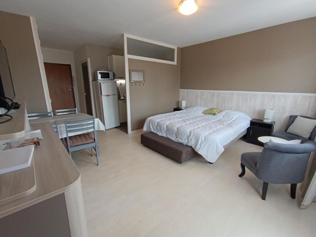 Rochefort - location curiste LC-3724 n°1