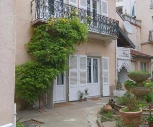 Photo Charmante Maison Meublée Idéale pour Curistes à Vichy avec 2 chambres