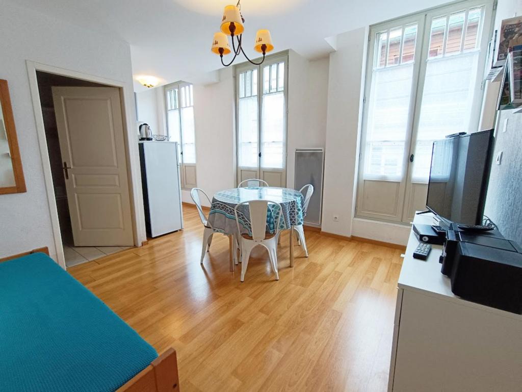 Bagnères-de-Luchon - location curiste LC-3829 n°2