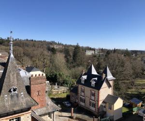 Photo Studio très lumineux avec vue imprenable avec parking à 700 m des thermes de Bagnoles-de-l'Orne 