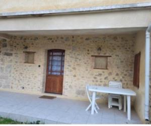 Photo Appartement avec 2 chambres au rez-de-chaussée d'une maison proche des thermes des Fumades