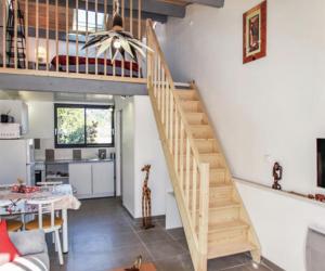 Photo Studio avec mezzanine et terrasse à 4 km des thermes de Vals les Bains