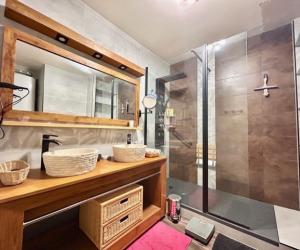 Photo Appartement avec deux chambres et 30 m2 de terrasses à Bagnoles de l'Orne + parking -Char-