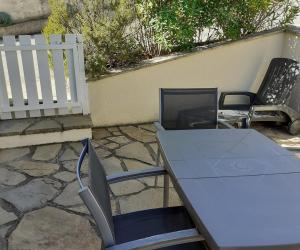 Photo Studio en rez-de-jardin à 800 mètres de la cure de Gréoux les Bains
