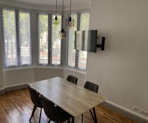 Photo T2 Rénové de 53 m2 au Cœur de Vichy au 1er étage