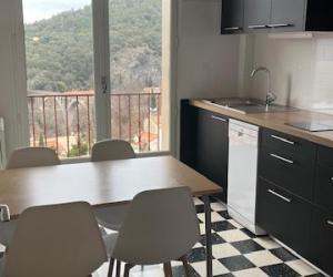 Photo T2 à Amélie les Bains au 3ème étage (sans ascenseur) avec balcon au sud-est