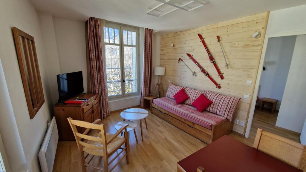 Bagnères-de-Luchon - location curiste LC-4193 n°1