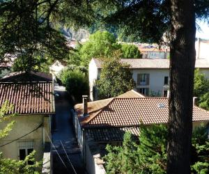 Photo 2 pièces pour les curistes de Digne les Bains avec parking et local à vélos