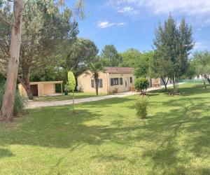 Photo Petite maison jumelée climatisée à 1 km des thermes de Jonzac