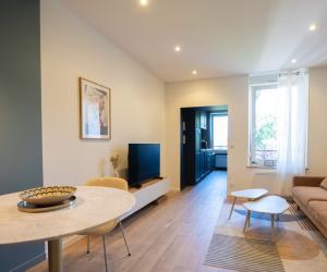 Photo A 250 mètres de Nancy Thermal, appartement avec une chambre séparé au second étage - ZE