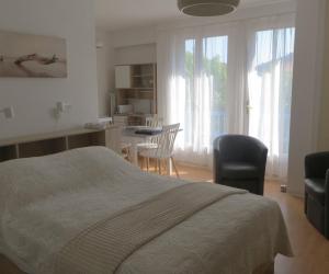Photo AMELIE LES BAINS-STUDIO classé 2* 50m des THERMES