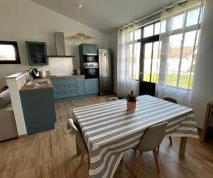 Photo Maison 2 chambres de 64 m² rénovée avec terrasse et jardin à 1 km des thermes de Jonzac