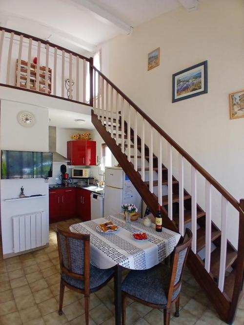 Gréoux-les-Bains - location curiste LC-4369 n°1