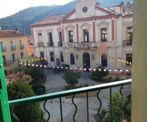 Photo 2 pièces à Amélie les Bains à 350 mètres de la cure avec un arrêt de navette