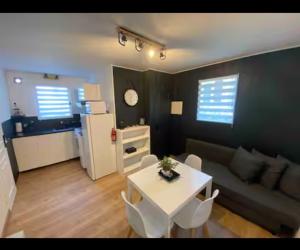 Photo Chalet équipé pour curistes à Cambo-les-Bains avec terrasse couverte - Se